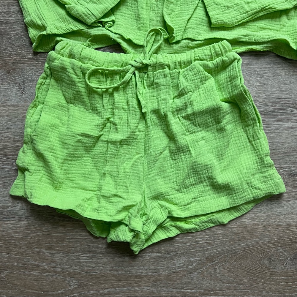 Amazon Lime Green Button Down SET - image 5